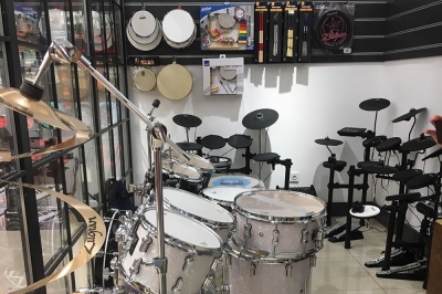 İstanbul, A Plus AVM Mağazası, Fotoğraf: (5/6)