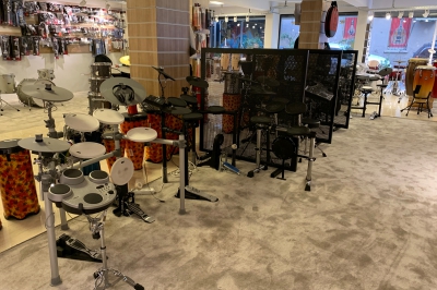 İstanbul, Beyoğlu (Tünel) Davul & Perküsyon Mağazası, Fotoğraf: (8/9)