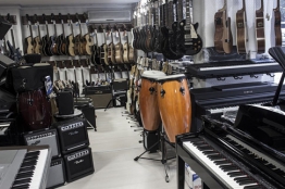 İzmir, Alsancak Mağazası, Fotoğraf: (2/5)